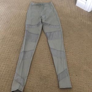 High waisted leggings with mesh